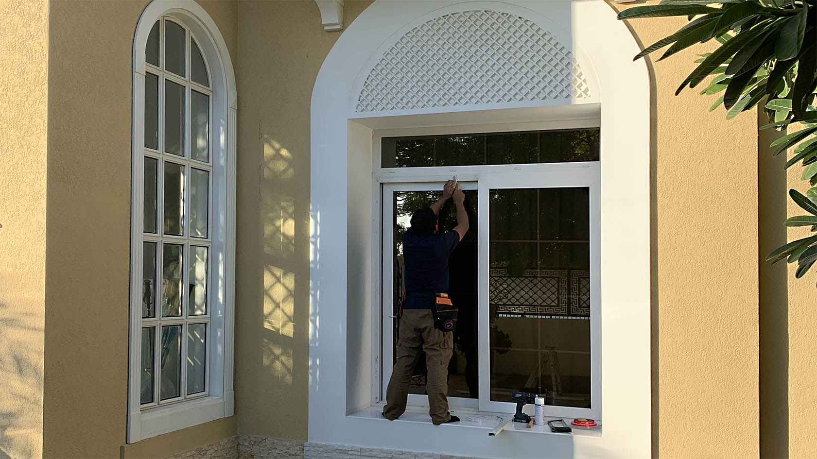 Screen repair Emirates Hills pano Screen Repair