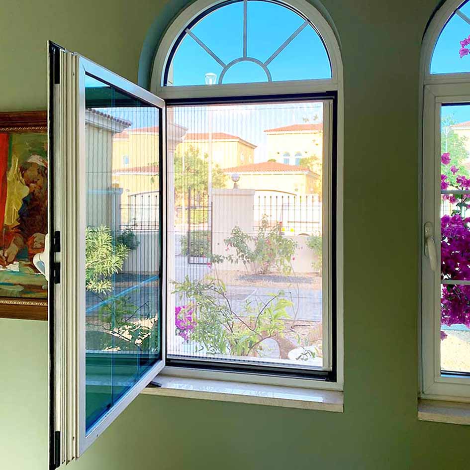 Tilt and swing window sq 20×20 Tilt and turn window